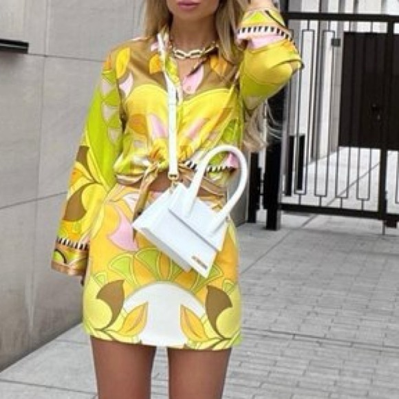Zara Scarf Print Bell Sleeve Top Tie Front Blouse Button Psychedelic - Picture 8 of 15